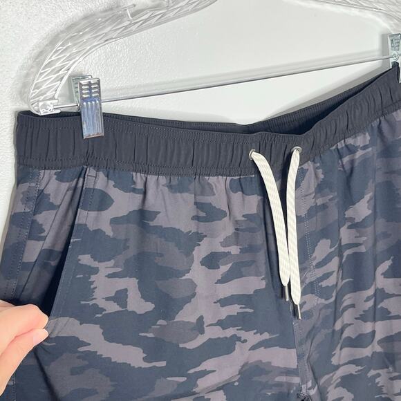 Vuori Mens Kore Camo Shorts XXL Black Pockets Activewear Comfort Casual - Picture 4 of 9